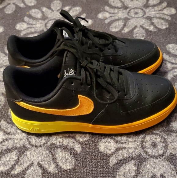 Nike Other - Nike Air force one low '07 lv8'